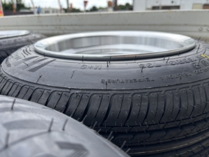 引っ張り　軽自動車