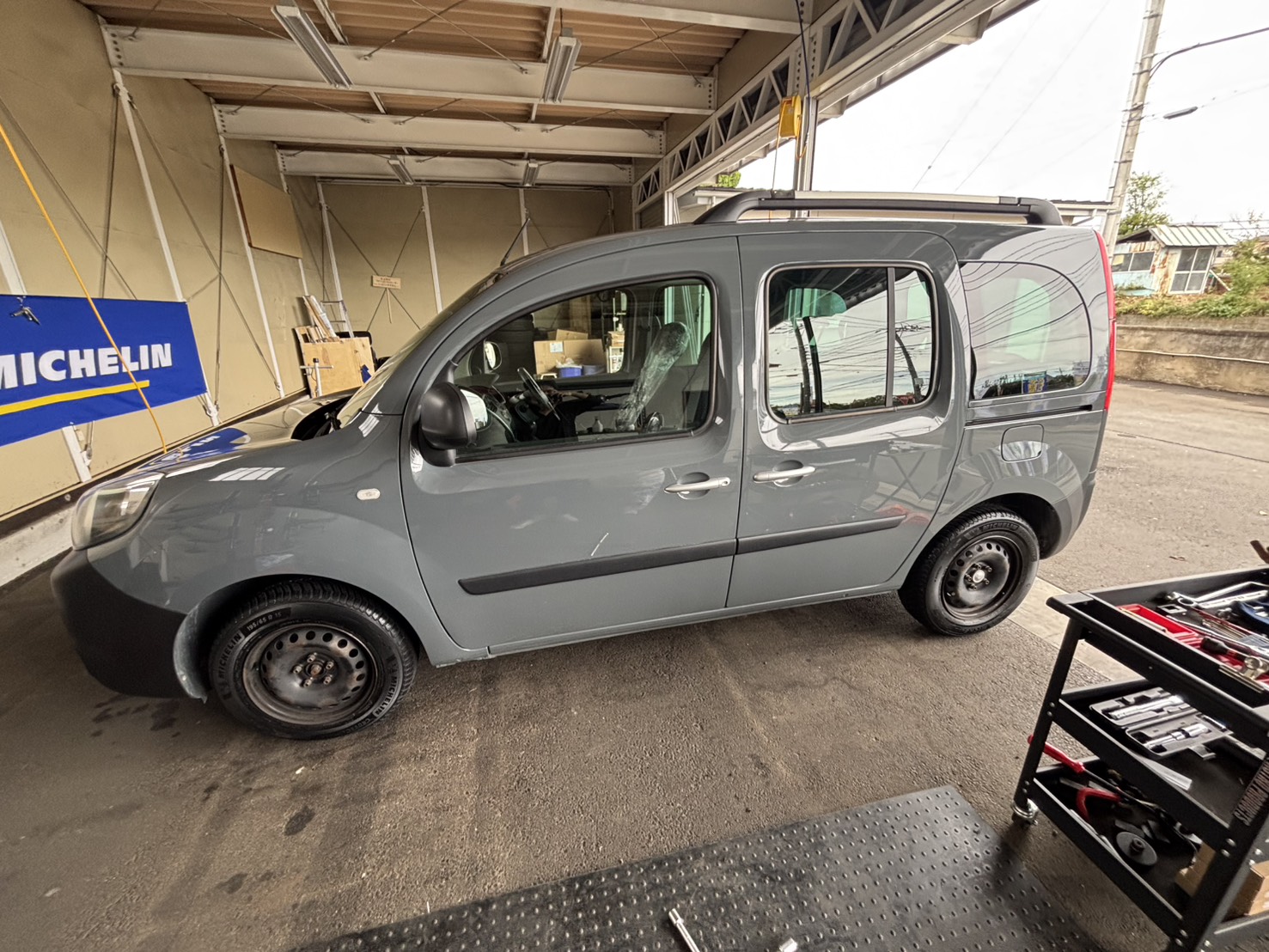 ルノー・カングーの持ち込みタイヤ交換｜ミシュランへ履き替え【日高市】